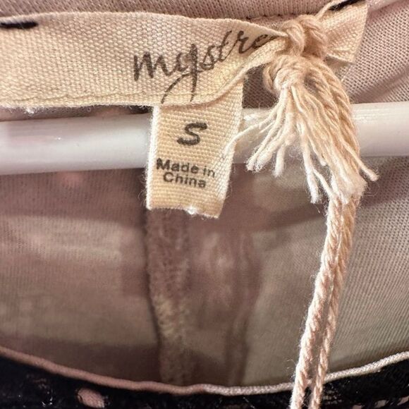 Mystree Black & Nude Fit and Flare Cold Shoulder Dress NWT - Picture 5 of 6